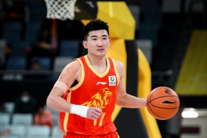 媒体人：上海缺少两个主力内线外援仍取胜 广厦在后卫对决上完败