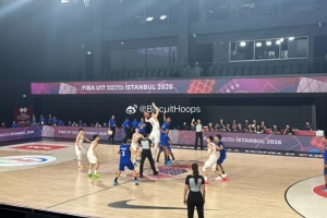 博主：骑勇船等7队球探&多家NCAA名校教练 观战中国U17vs委内瑞拉